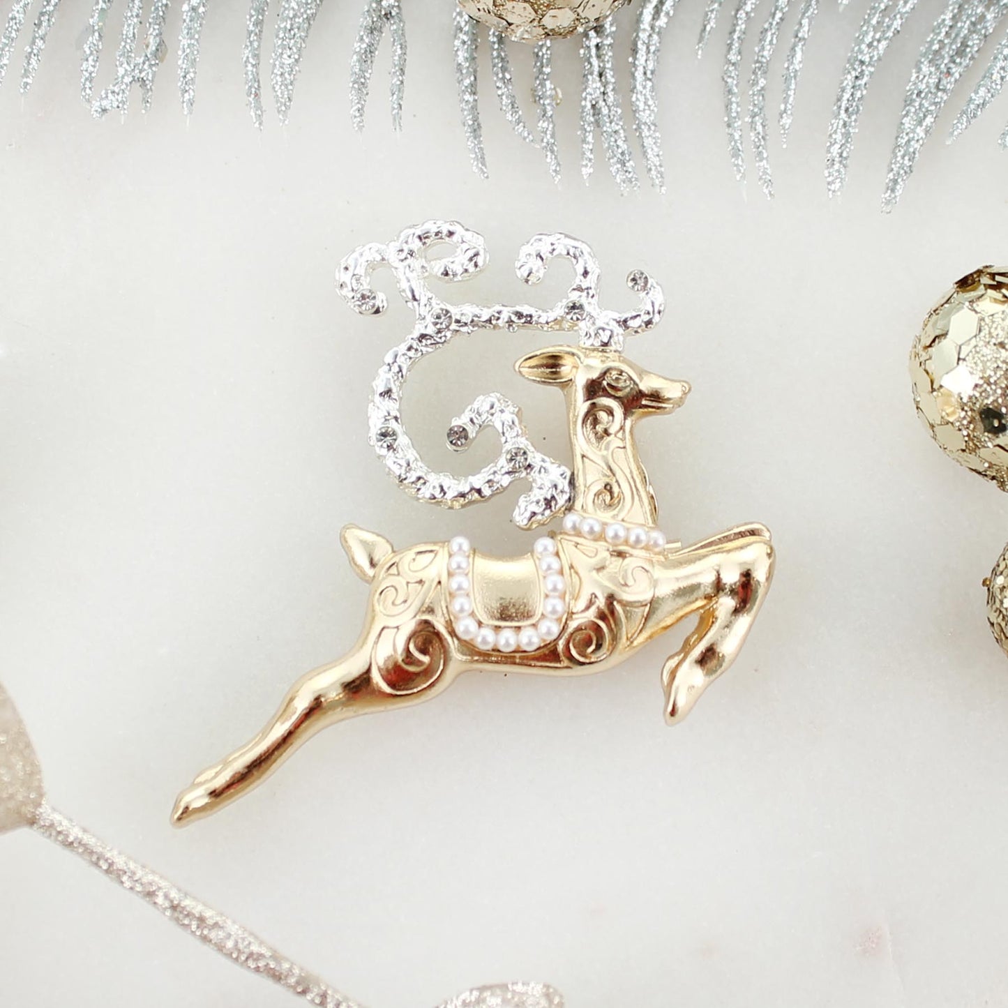 Gld & Slvr Christmas Reindeer Pin/Pendant