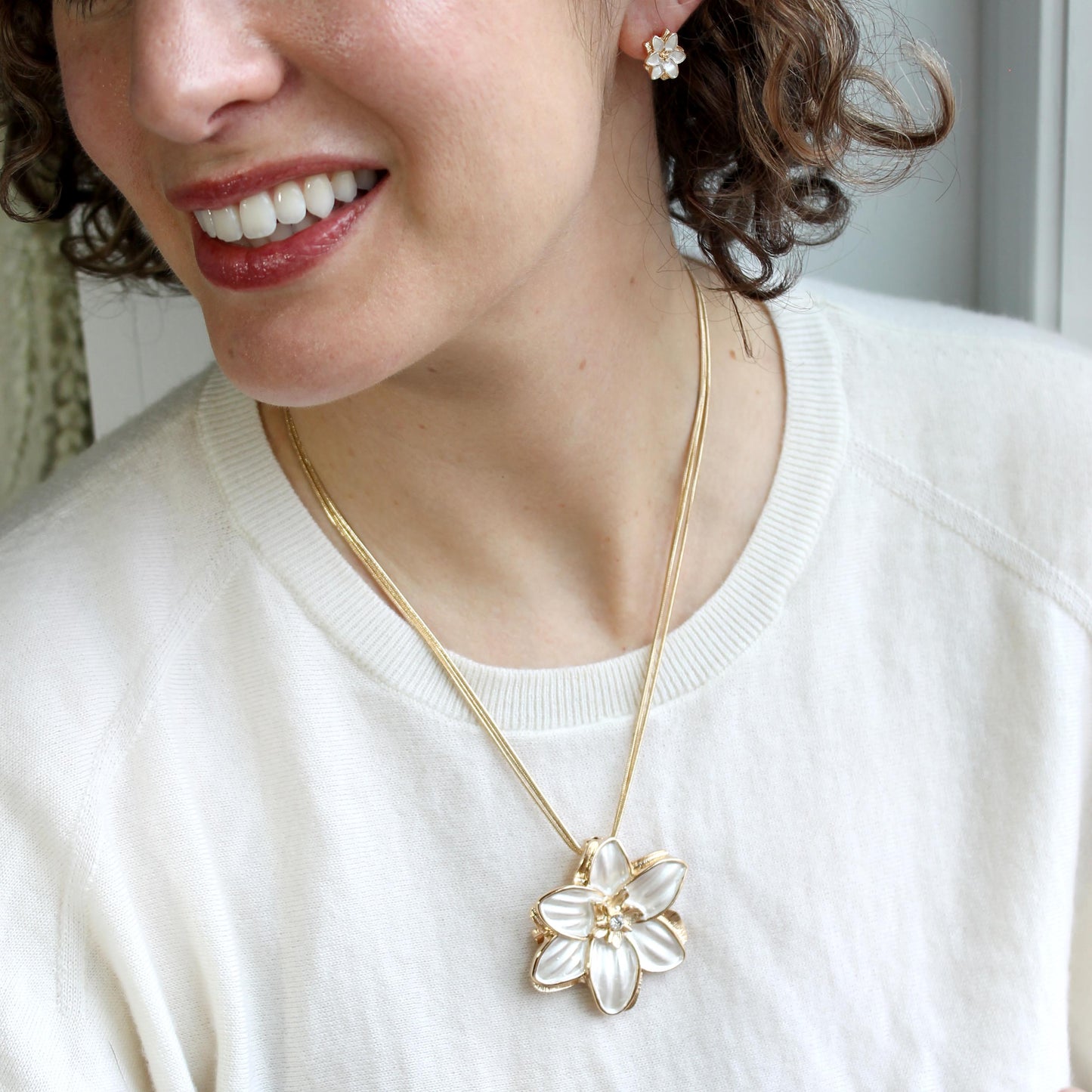 Easter Lily Convertible Pin/Pendant