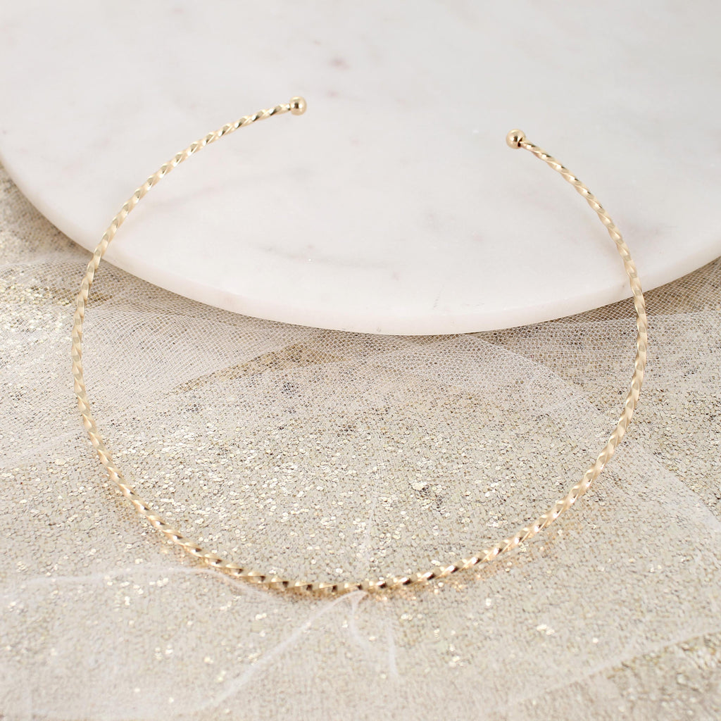 Twisty Gold Neck Wire