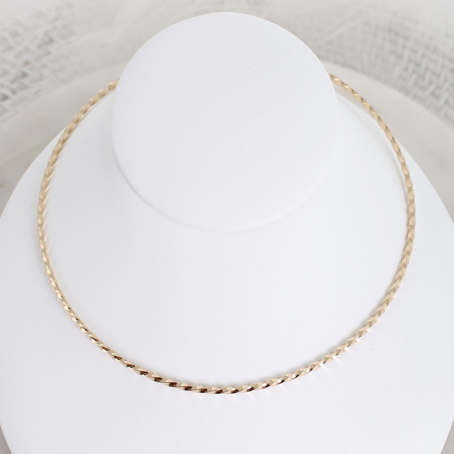 Twisty Gold Neck Wire