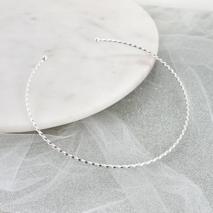 Twisty Silver Neck Wire