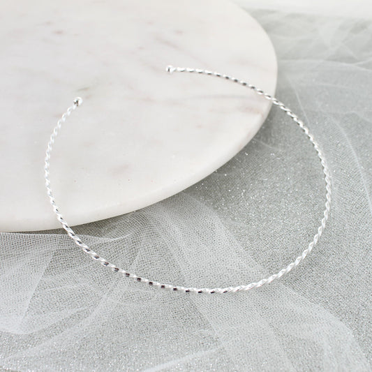 Twisty Silver Neck Wire