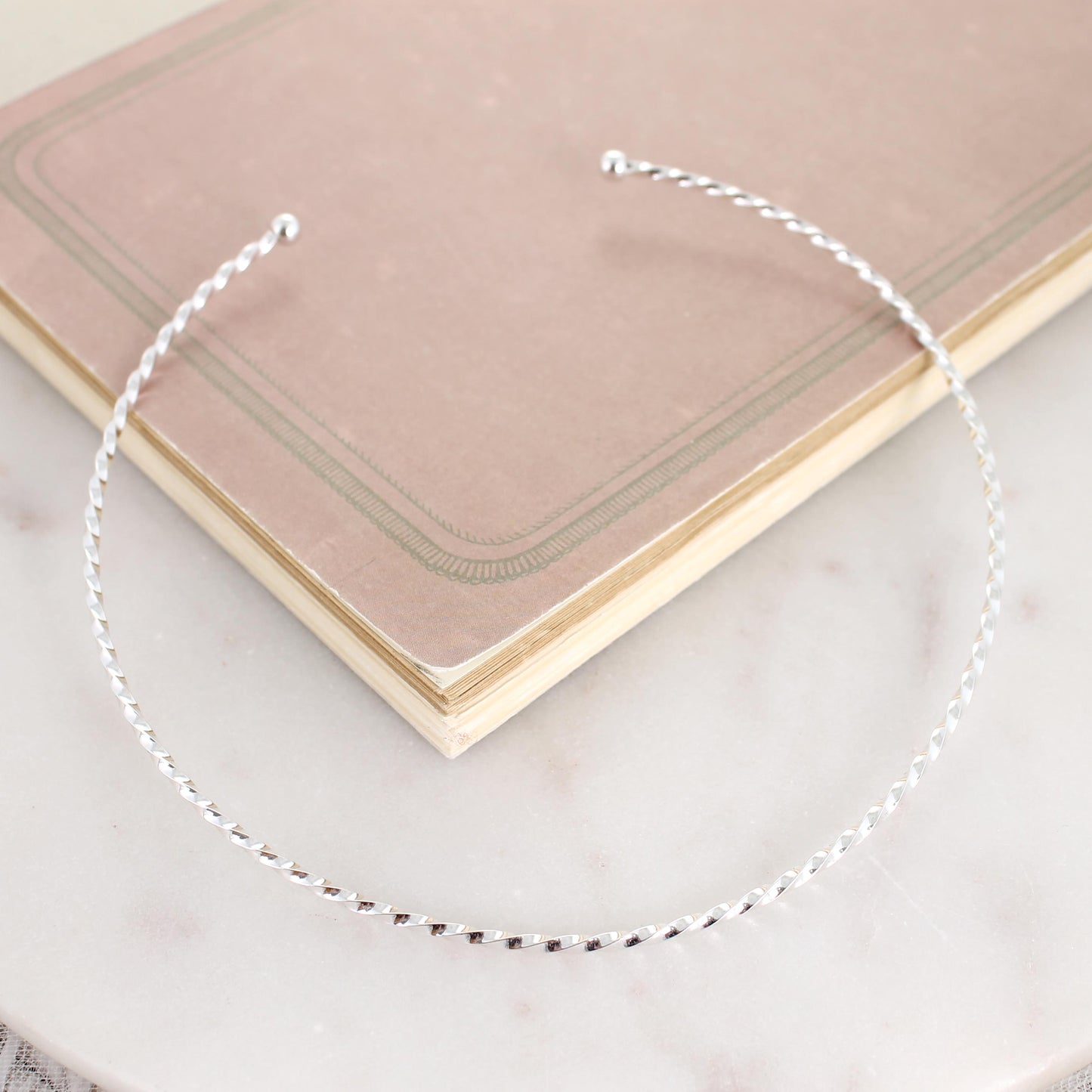 Twisty Silver Neck Wire