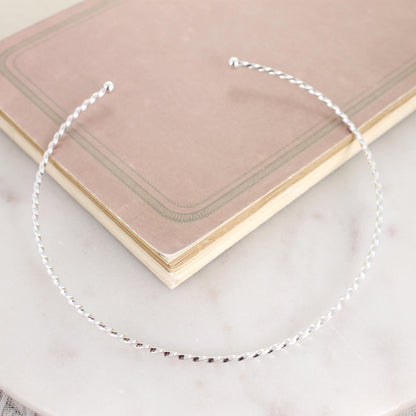 Twisty Silver Neck Wire