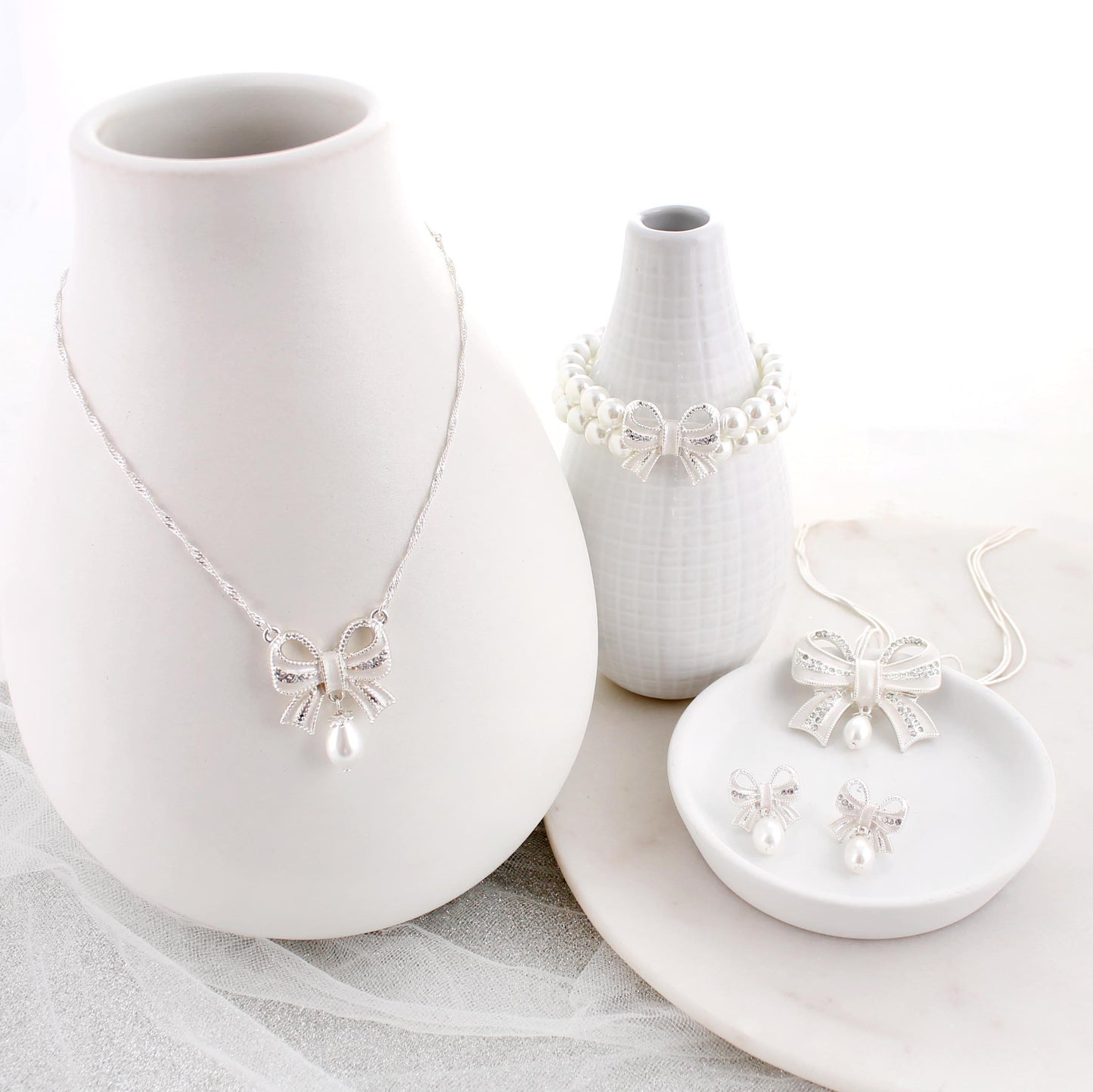Crystal Bow & Pearl Stretch Bracelet